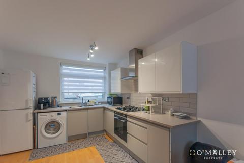 2 bedroom terraced house to rent, Braes View, Denny