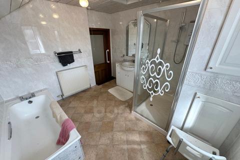 3 bedroom semi-detached house for sale, Stoneyholm Road, Kilbirnie