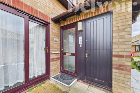 1 bedroom flat for sale, Kendal Gardens, Kempshott, Basingstoke, RG22
