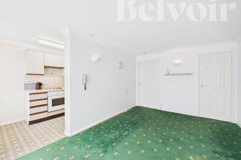 1 bedroom flat for sale, Kendal Gardens, Kempshott, Basingstoke, RG22