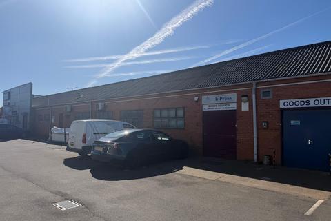 Warehouse to rent, Wheatley Hall Rd Doncaster DN2 4LP