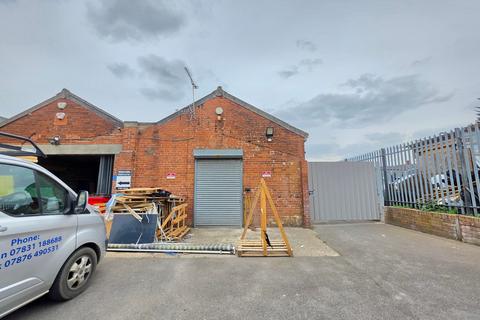 Warehouse to rent, Wheatley Hall Rd Doncaster DN2 4LP