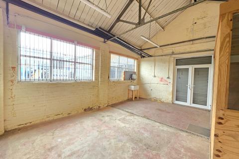 Warehouse to rent, Wheatley Hall Rd Doncaster DN2 4LP