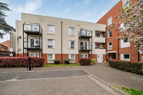 1 bedroom ground floor flat for sale, Magnolia House, Spelthorne Grove, Sunbury, TW16