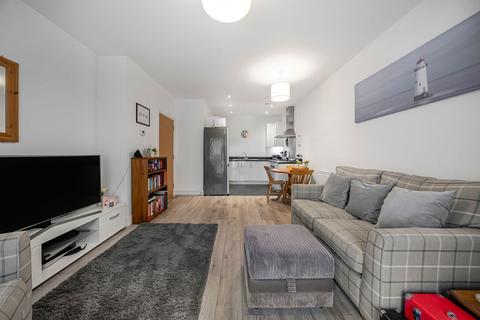 1 bedroom ground floor flat for sale, Magnolia House, Spelthorne Grove, Sunbury, TW16