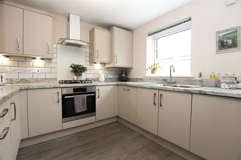 3 bedroom detached house for sale, 18 Cae Ffynnon, Cowbridge, Vale of Glamorgan, CF71 7FJ