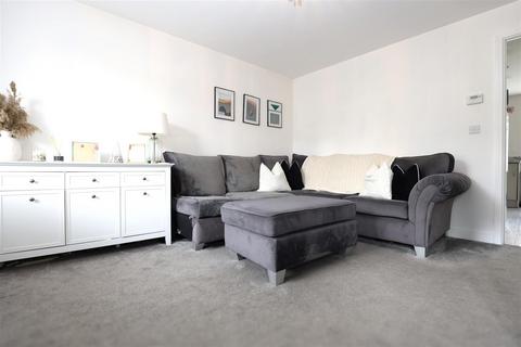 3 bedroom detached house for sale, 18 Cae Ffynnon, Cowbridge, Vale of Glamorgan, CF71 7FJ