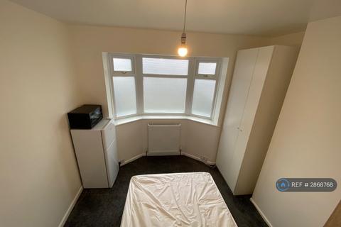 1 bedroom in a house share to rent, Mayesbrook Road, Dagenham, RM8