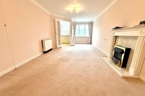 1 bedroom flat for sale, Kedleston Close, Derbyshire DE56