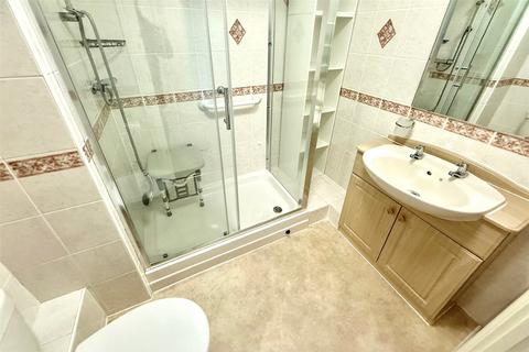 1 bedroom flat for sale, Kedleston Close, Derbyshire DE56