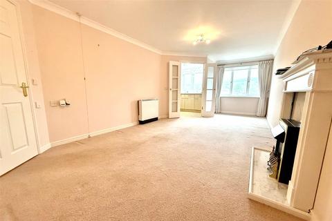 1 bedroom flat for sale, Kedleston Close, Derbyshire DE56