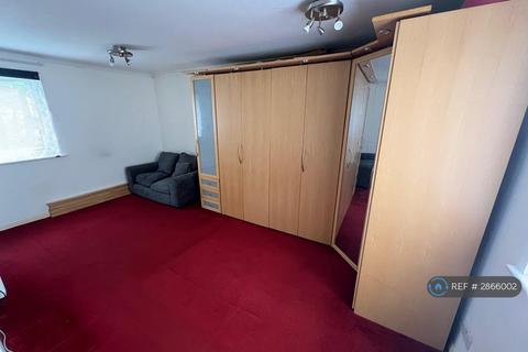 undefined, Matthews Close, Romford, RM3