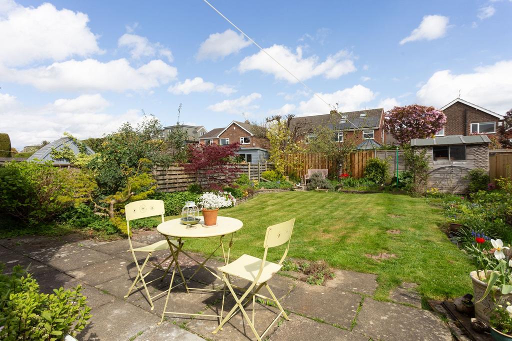 House in York, Dringhouses - View 2
