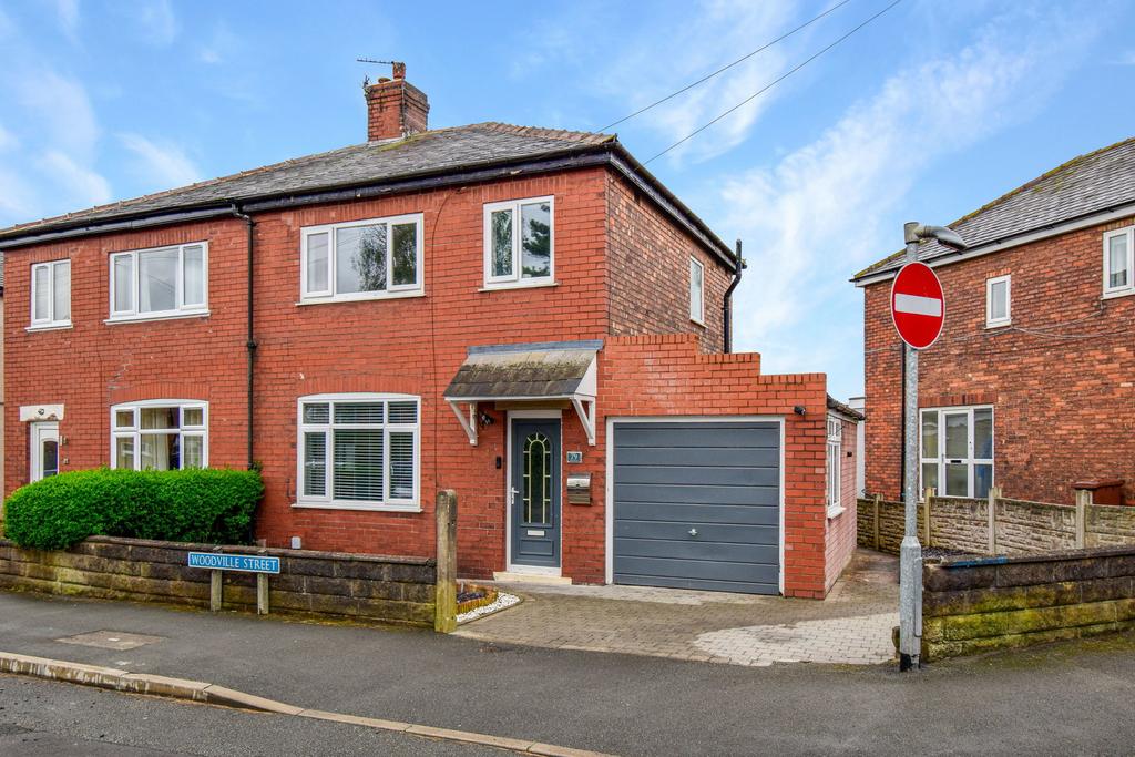 Woodville Street, Leyland PR25 3 bed semi-detached house for sale - £ ...