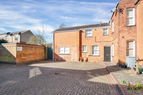 2 bedroom flat for sale, South Street, Baines Court South Street, LE15