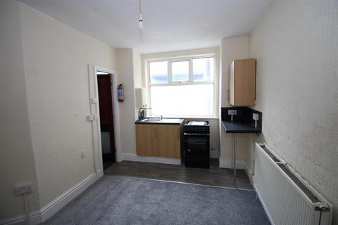 Maisonette to rent, Flat 3, 85 Alexandra Road, Blackpool