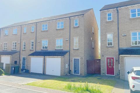 Terraced house - Corn Mill Fold, Woodside, Bradford, BD6