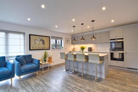 4 bedroom semi-detached house for sale, Fullers Way, Biddenden, Ashford