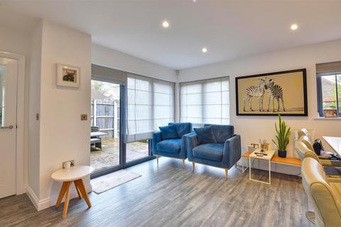 4 bedroom semi-detached house for sale, Fullers Way, Biddenden, Ashford