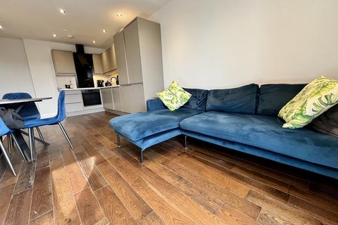 2 bedroom apartment to rent, High Street, Brentwood