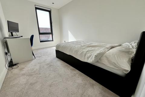 2 bedroom apartment to rent, High Street, Brentwood