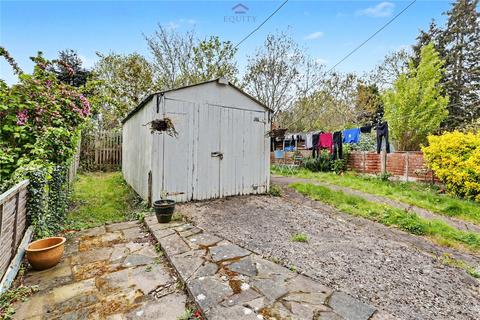 2 bedroom maisonette for sale, Lyndhurst Gardens, Enfield, Greater London, EN1
