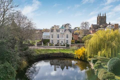 6 bedroom detached house for sale, Hereford HR1