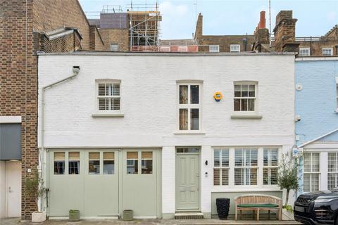 2 bedroom mews for sale, Devonshire Mews West, London, W1G