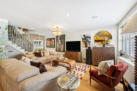 2 bedroom mews for sale, Devonshire Mews West, London, W1G