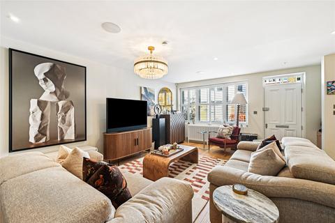 2 bedroom mews for sale, Devonshire Mews West, London, W1G