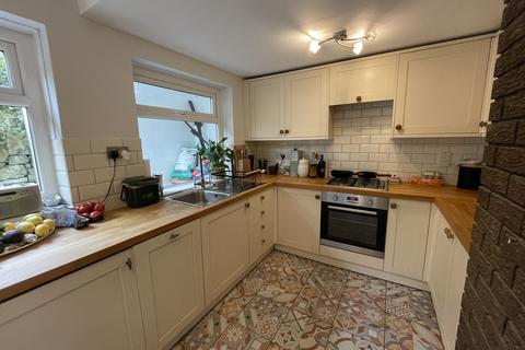 3 bedroom terraced house to rent, Nottage Rd, Swansea