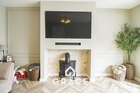 3 bedroom detached house for sale, The Circle, Great Blakenham, Ipswich
