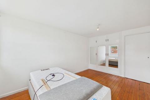 1 bedroom flat for sale, 83 Haggersgate, Whitby
