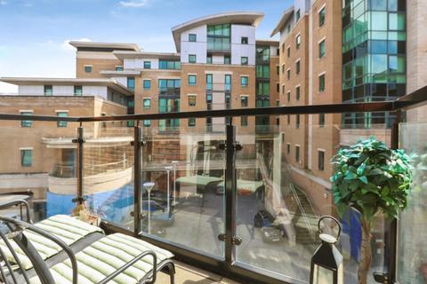1 bedroom flat for sale, East Quay Road, Poole, Dorset, BH15