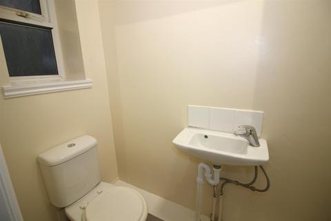 Studio to rent, Mutley Plain, Plymouth