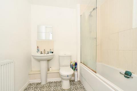 2 bedroom ground floor flat for sale, Anson Avenue, Calne