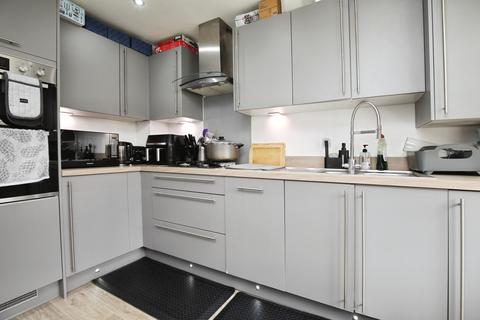 3 bedroom semi-detached house for sale, Cashmere Drive, Andover, SP11