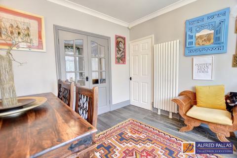 4 bedroom semi-detached house for sale, Rydal Mount, Fulwell