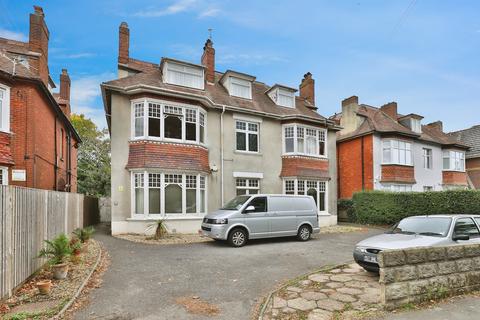 Flat - Crabton Close Road, Bournemouth