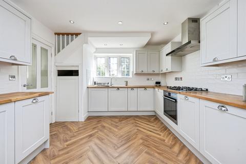 5 bedroom semi-detached house for sale, Manor Road, London Colney, St. Albans