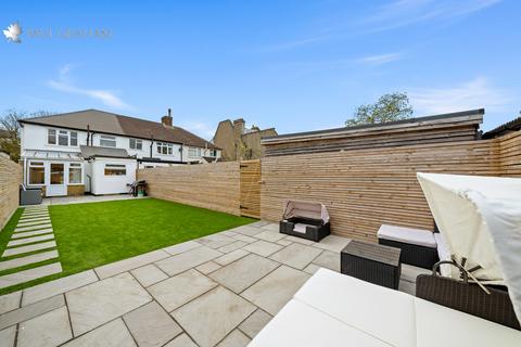 3 bedroom end of terrace house for sale, Oxford Road, Wallington