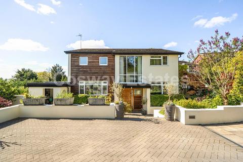 5 bedroom detached house for sale, The Lincolns, Mill Hill, NW7