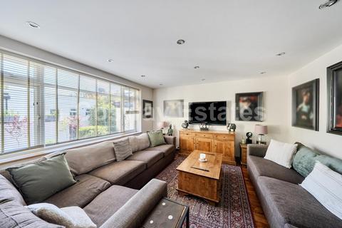 5 bedroom detached house for sale, The Lincolns, Mill Hill, NW7