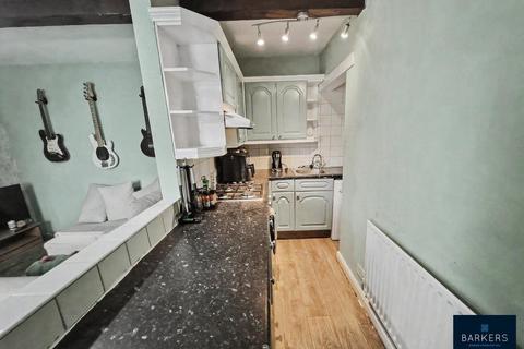 1 bedroom end of terrace house for sale, Pearl Street, Batley