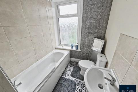 1 bedroom end of terrace house for sale, Pearl Street, Batley