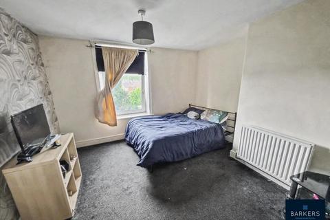 1 bedroom end of terrace house for sale, Pearl Street, Batley