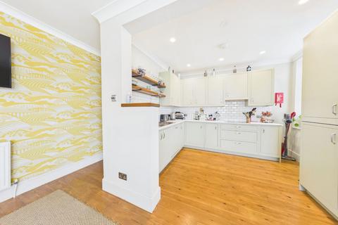 7 bedroom end of terrace house for sale - Bild 5