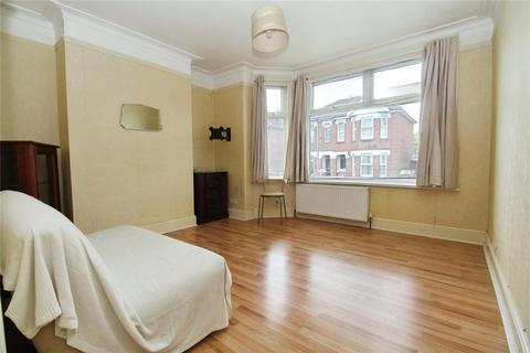 3 bedroom semi-detached house for sale, Newcombe Road, Hampshire SO15