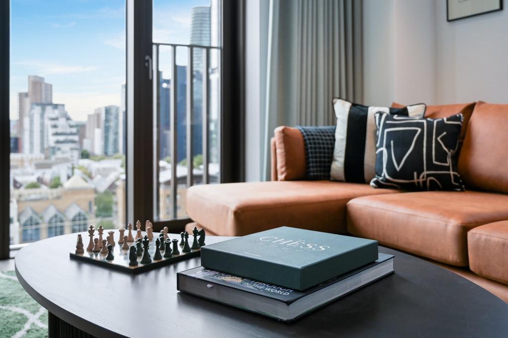 Apartment in Canary Wharf - View 5