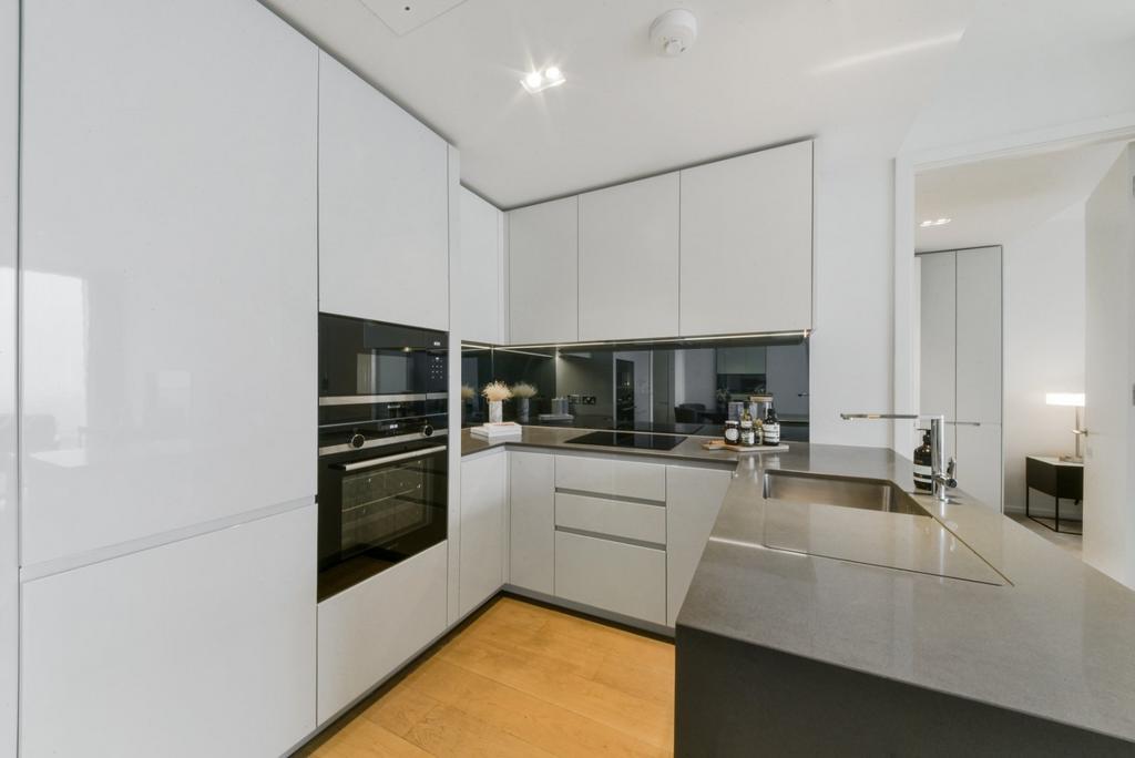 Apartment in London - More